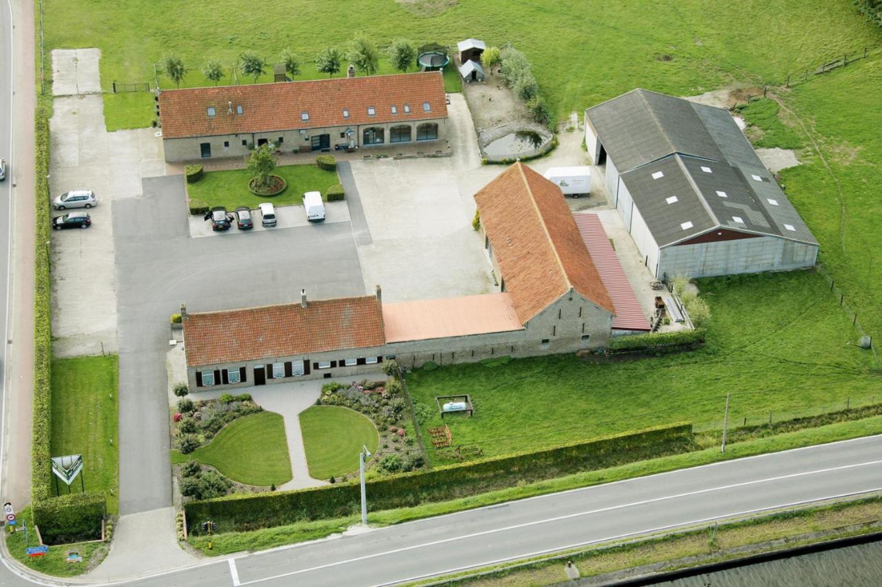 Hoevehotel Ter Haeghe Gistel Extérieur photo