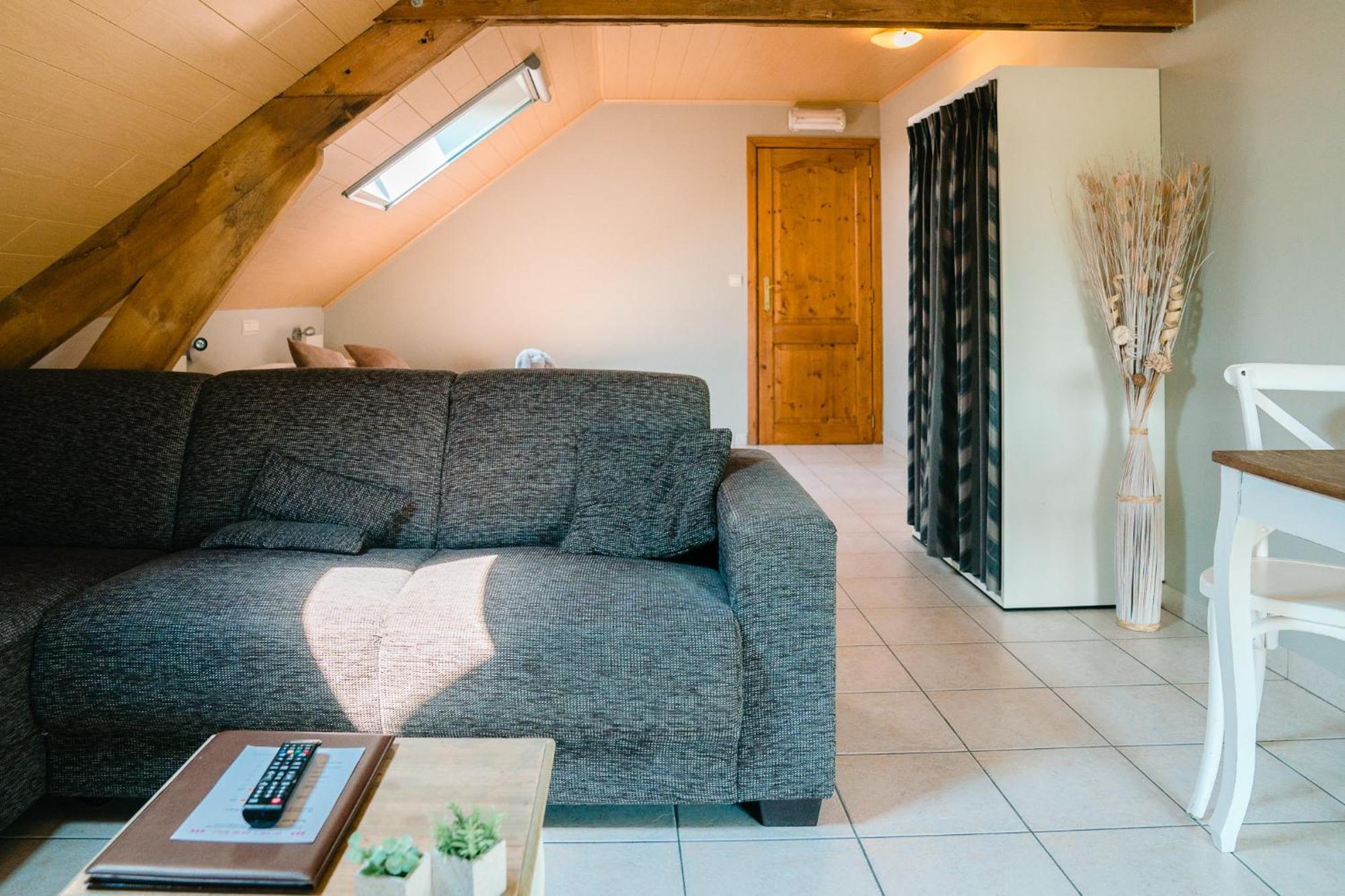 Hoevehotel Ter Haeghe Gistel Extérieur photo